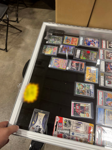 Lockable Aluminum Display Case – Top Display Vendor Trade Show